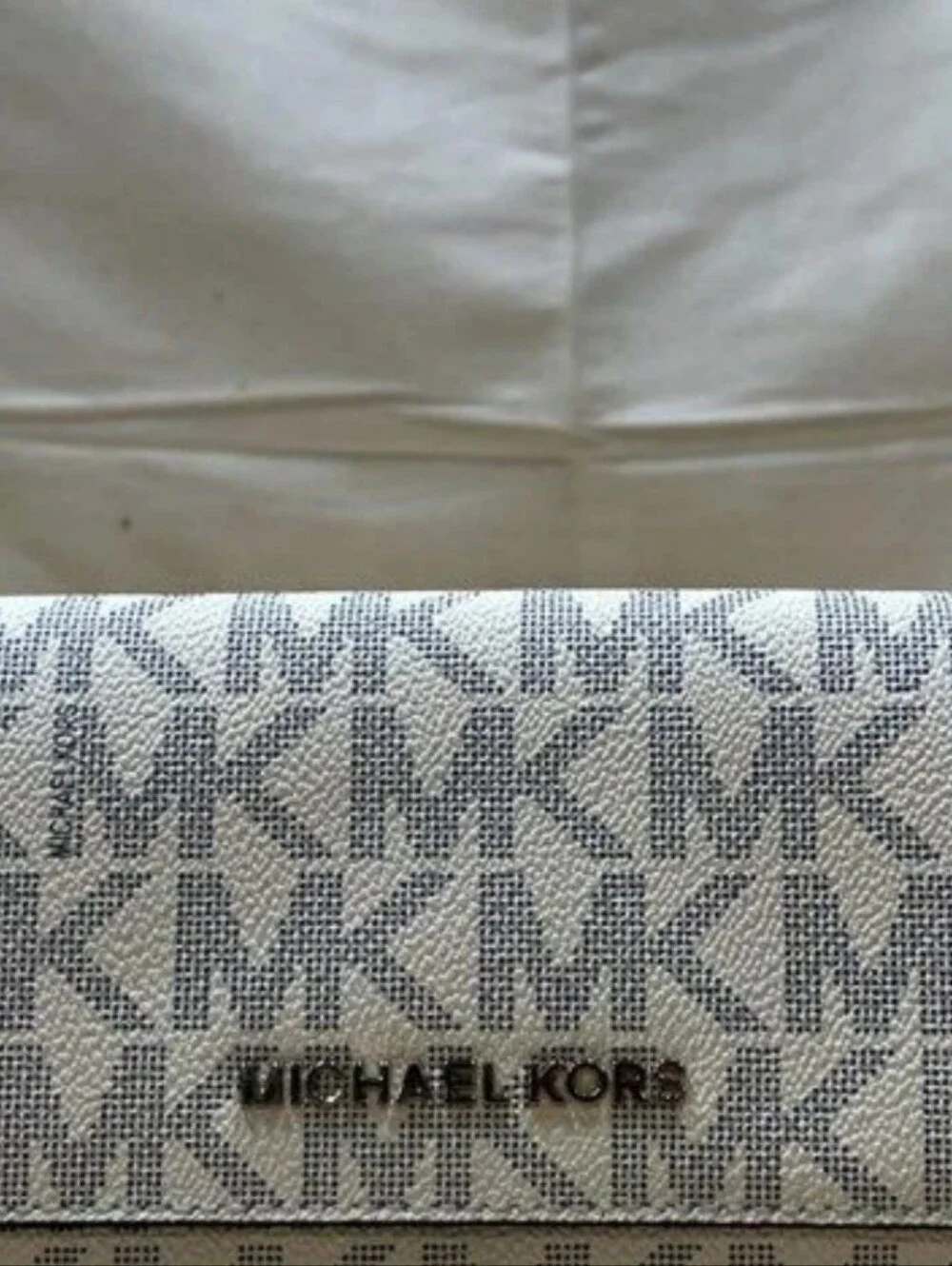 Michael Kors White/Gray Signature Continental Wallet